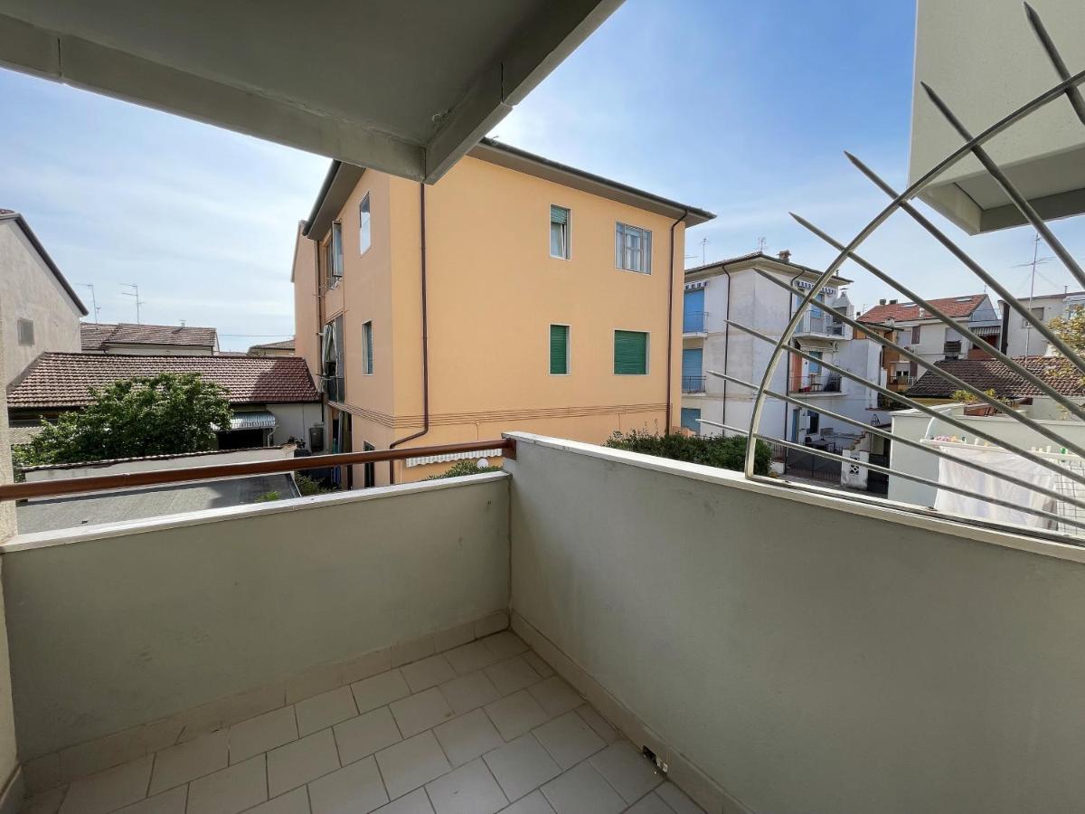 Stefano'S Guests House: 2 Bedrooms & Parking In Viareggio Dış mekan fotoğraf